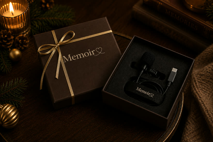 The Memoir recording microphone in its gift box